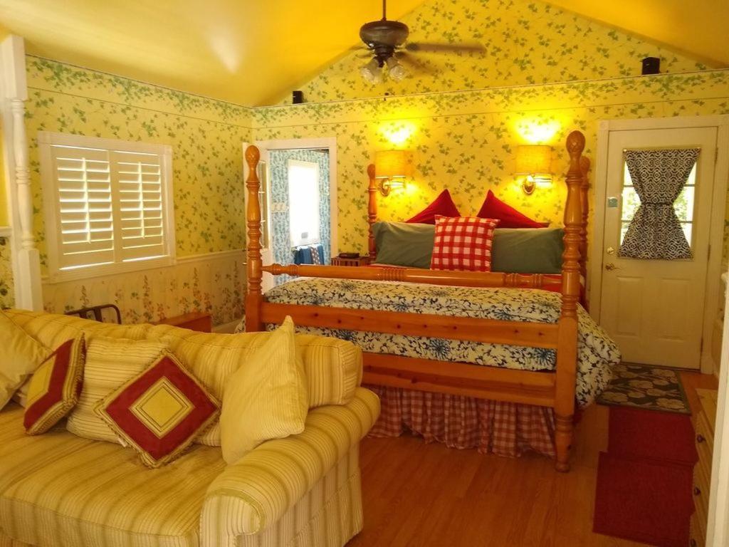 Shamrock Thistle & Crown B&B Weirsdale Bagian luar foto
